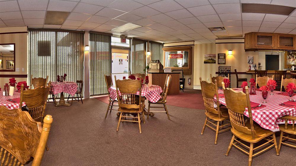 Holiday Inn Express Hotel & Suites Watertown - Thousand Islands By Ihg Zewnętrze zdjęcie