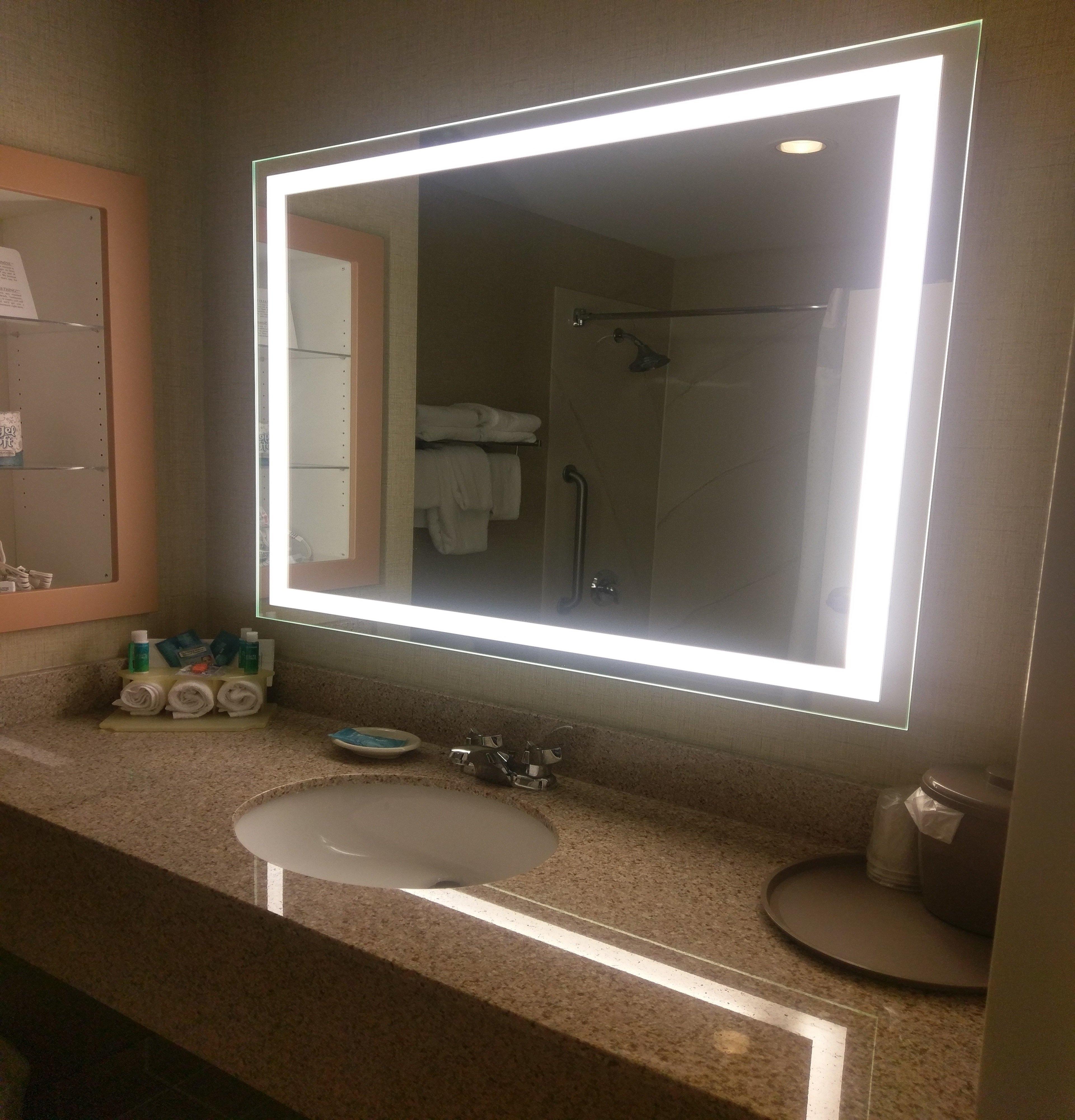 Holiday Inn Express Hotel & Suites Watertown - Thousand Islands By Ihg Zewnętrze zdjęcie