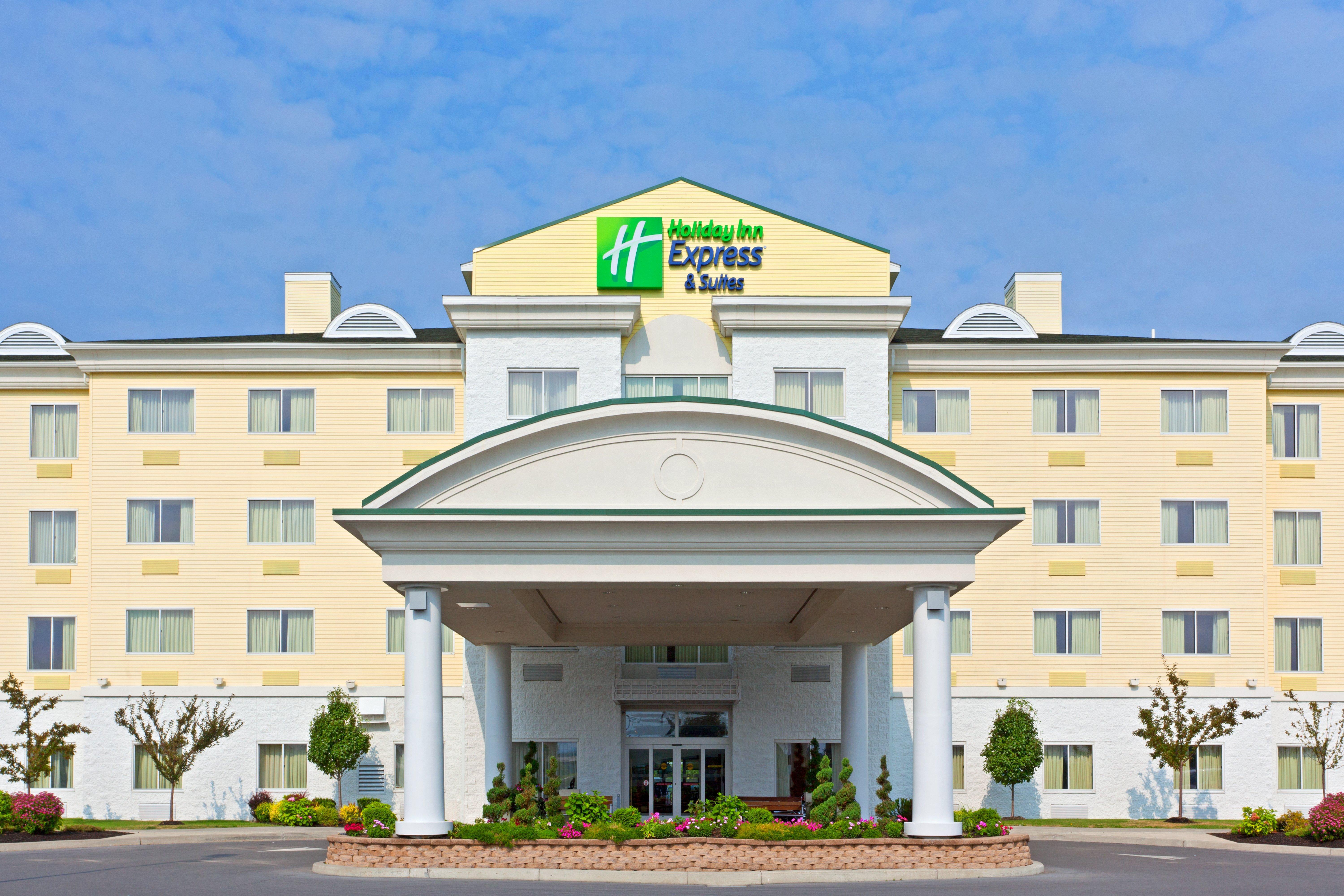 Holiday Inn Express Hotel & Suites Watertown - Thousand Islands By Ihg Zewnętrze zdjęcie