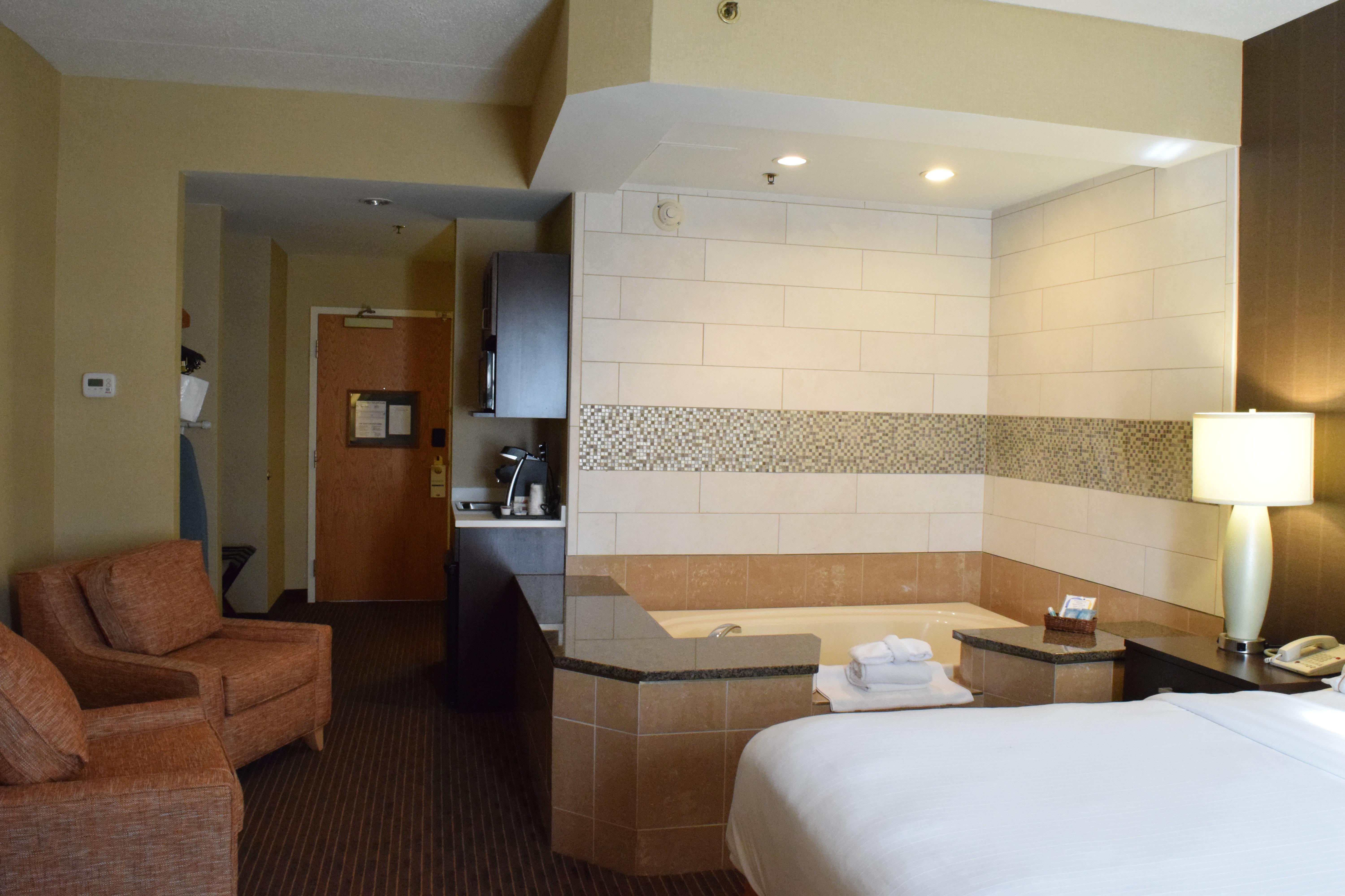 Holiday Inn Express Hotel & Suites Watertown - Thousand Islands By Ihg Zewnętrze zdjęcie