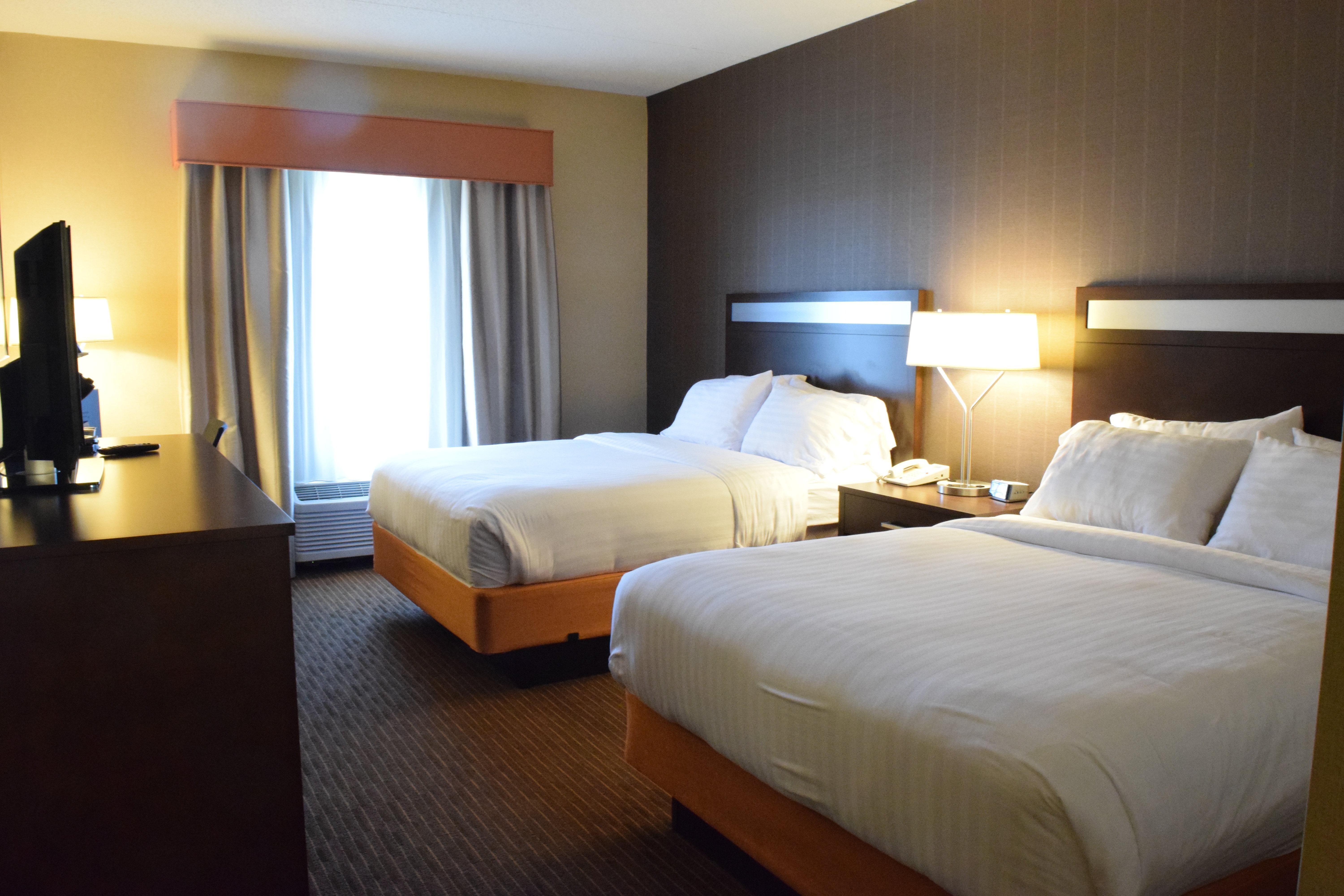 Holiday Inn Express Hotel & Suites Watertown - Thousand Islands By Ihg Zewnętrze zdjęcie